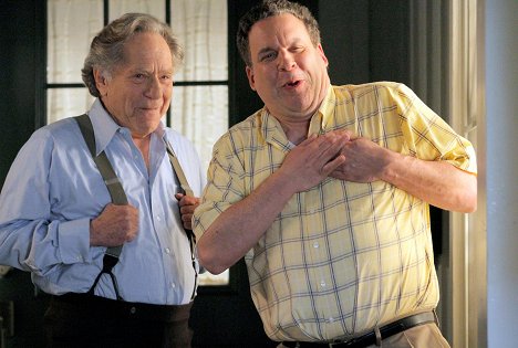 George Segal, Jeff Garlin - The Goldbergs - You're Not Invited - Photos