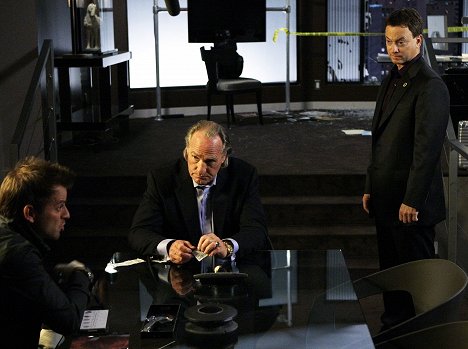 Carmine Giovinazzo, Craig T. Nelson, Gary Sinise - CSI: NY - The Past, Present and Murder - Photos