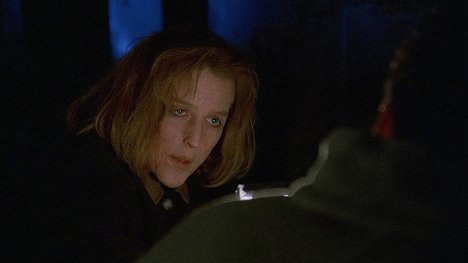 Gillian Anderson - The X-Files - Død Kalm - Photos
