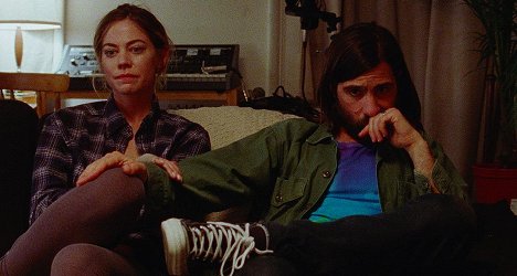 Lio Tipton, Jason Schwartzman - Golden Exits - Van film