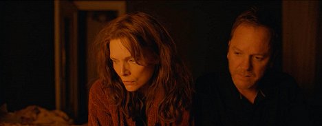 Michelle Pfeiffer, Kiefer Sutherland - Where Is Kyra? - Photos
