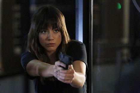 Chloe Bennet - Agenti S.H.I.E.L.D. - Ty, kdož dovnitř vcházíš - Z filmu