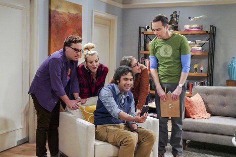 Johnny Galecki, Kaley Cuoco, Kunal Nayyar, Mayim Bialik, Jim Parsons - The Big Bang Theory - Das Babynamen-Theater - Filmfotos