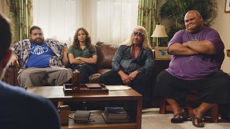 Jorge Garcia, Meaghan Rath, Taylor Wily - Hawaii Five-0 - Mohala I Ka Wai Ka Maka O Ka Pua - Van film
