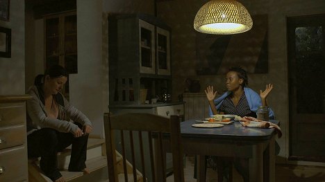 Jowita Budnik, Eliane Umuhire - Ptaki śpiewają w Kigali - Van film