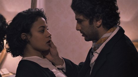 Sarra Hannachi, Salim Kechiouche - Corps étranger - De la película
