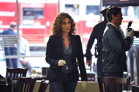 Melina Kanakaredes - CSI: Nueva York - Pay Up - De la película