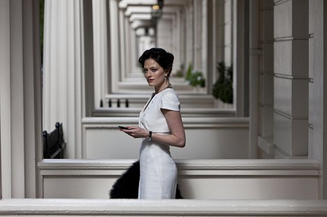 Lara Pulver - Sherlock - Skandál v Belgravii - Z filmu