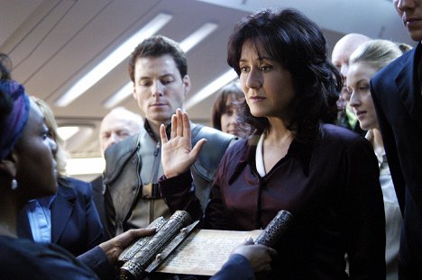 Jamie Bamber, Mary McDonnell - Battlestar Galactica - Z filmu