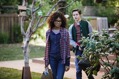 Storm Reid, Levi Miller - A Wrinkle in Time - Photos