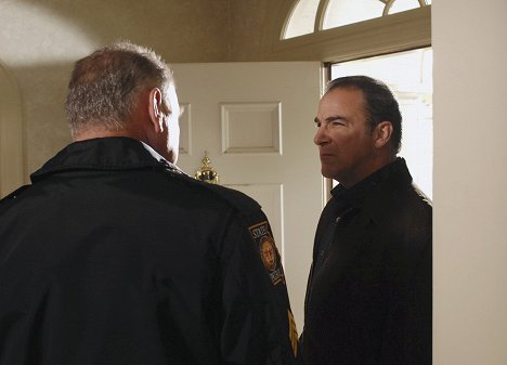 Mandy Patinkin - Criminal Minds - The Big Game - Photos