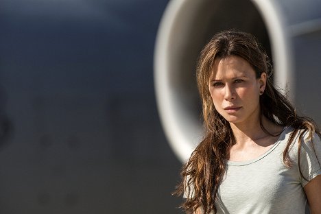 Rhona Mitra - Poslední loď - Nejsou to fámy - Z filmu