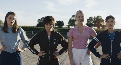 Zoé Héran, Sarah Suco, Mona Walravens, Vanessa Guide - Comme des garçons - De la película