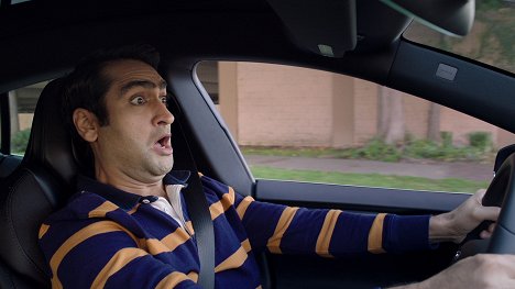 Kumail Nanjiani - Silicon Valley - Grow Fast or Die Slow - Photos