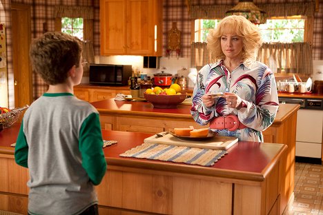 Wendi McLendon-Covey - The Goldbergs - Love Is a Mix Tape - Photos