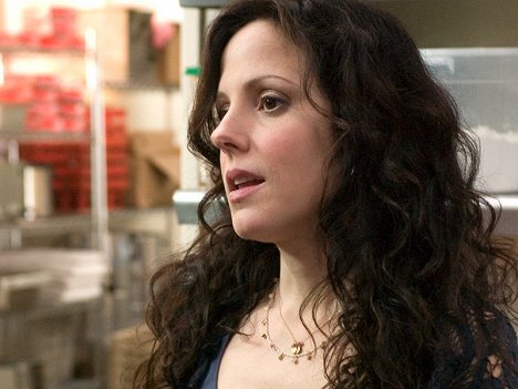 Mary-Louise Parker - Weeds - Corn Snake - Photos