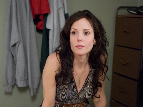 Mary-Louise Parker - Weeds - Grasshopper - Photos