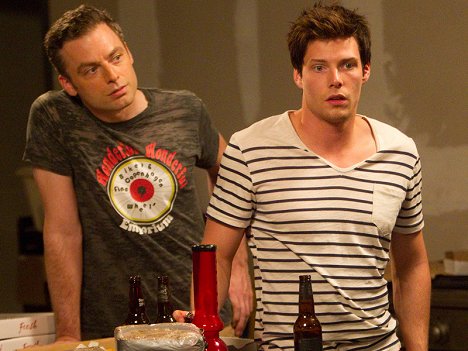 Justin Kirk, Hunter Parrish - Weeds - Synthetics - Photos