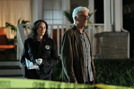 Jorja Fox, Ted Danson - CSI: Crime Scene Investigation - Karma to Burn - Photos