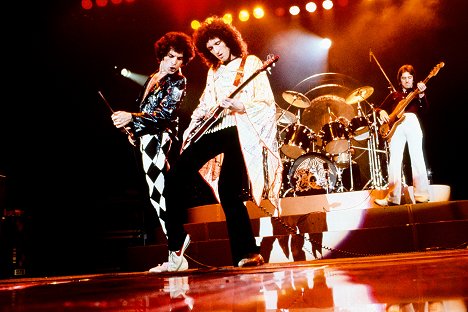 Freddie Mercury, Brian May - Queen - Rock the World - Filmfotos