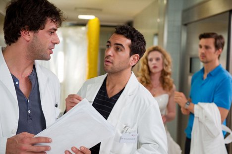 Kai Schumann, Elyas M'Barek - Doctor's Diary - Männer sind die beste Medizin - Skandal! Hochzeitsnacht zu dritt - Teil 1 - De la película