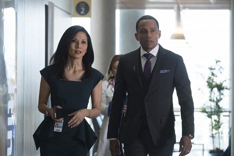 Tamlyn Tomita, Hill Harper - The Good Doctor - Le Sourire aux lèvres - Film
