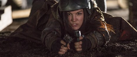 Gina Carano - Scorched Earth - Filmfotos