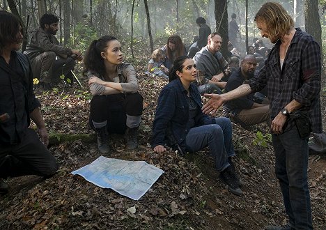 Christian Serratos, Alanna Masterson, Austin Amelio - The Walking Dead - Flucht nach Hilltop - Filmfotos