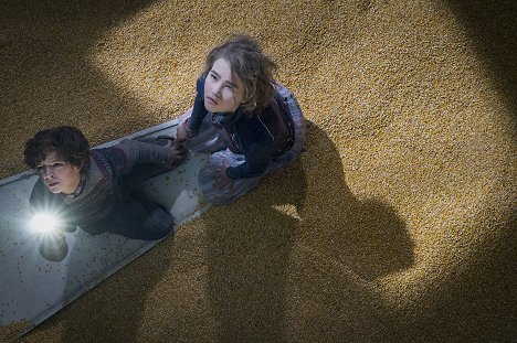 Noah Jupe, Millicent Simmonds - A Quiet Place - Filmfotos