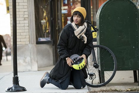 Kiersey Clemons - Easy - Popelka veganka - Z filmu