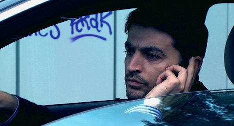 Mehdi Moinzadeh - Ostra randka - De la película