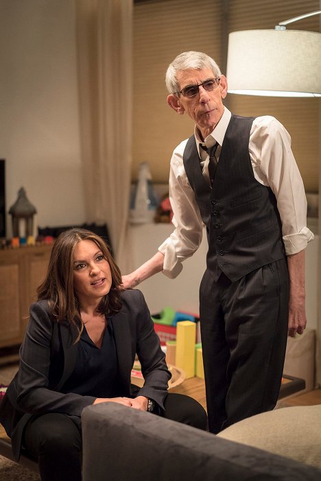 Mariska Hargitay, Richard Belzer - Esküdt ellenségek: Különleges ügyosztály - Divatos bűntények - Filmfotók