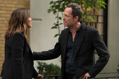 Mariska Hargitay, Dean Winters - Ley y Orden: Unidad de Víctimas Especiales - Mood - De la película