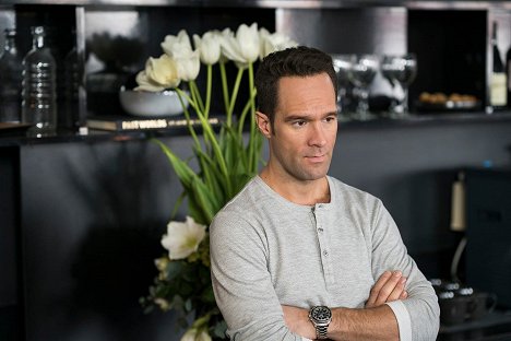 Chris Diamantopoulos - Zákon a pořádek: Útvar pro zvláštní oběti - Vědět všechno - Z filmu