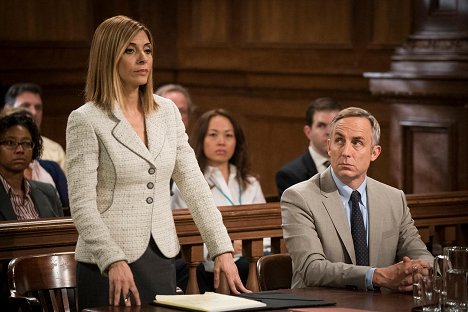 Callie Thorne, Wallace Langham - Law & Order: Special Victims Unit - Imposter - Photos