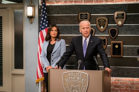 Mariska Hargitay, Joe Biden - Law & Order: Special Victims Unit - Making a Rapist - Photos