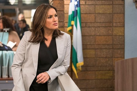 Mariska Hargitay - Law & Order: Special Victims Unit - Nationwide Manhunt - Photos