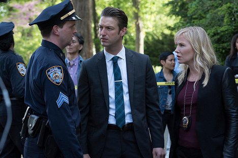 Peter Scanavino, Kelli Giddish - Law & Order: Special Victims Unit - Mit voller Härte - Filmfotos