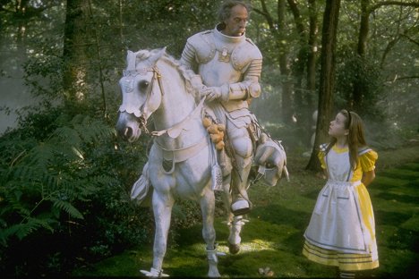 Christopher Lloyd, Tina Majorino - Alice im Wunderland - Filmfotos