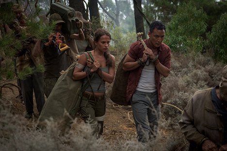 Alicia Vikander, Daniel Wu Yin-cho - Tomb Raider - Photos