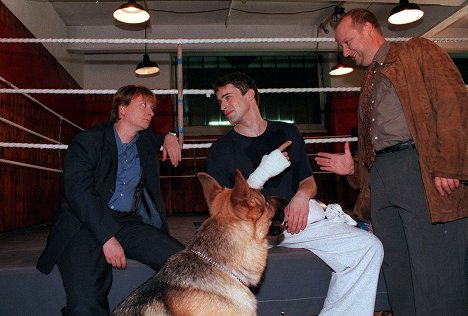 Heinz Weixelbraun, Gedeon Burkhard, pes Reginald von Ravenhorst, Martin Weinek - Rex, o cão polícia - Blinde Wut - De filmes