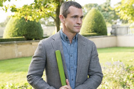 Hugh Dancy - The Path - The Gardens at Giverny - Filmfotos