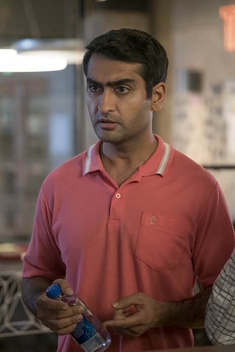 Kumail Nanjiani - Silicon Valley - Chief Operating Officer - Photos