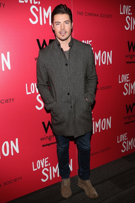 Special screening of "Love, Simon" at The Landmark Theatres, NYC on March 8, 2018 - Josh Henderson - Twój Simon - Z imprez