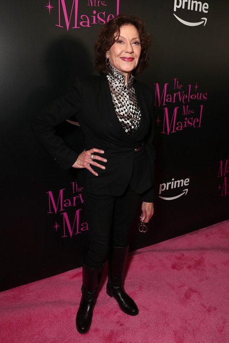 "The Marvelous Mrs. Maisel" Premiere at Village East Cinema in New York on November 13, 2017 - Kelly Bishop - The Marvelous Mrs. Maisel - Veranstaltungen