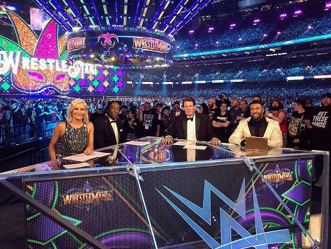 Renee Paquette, Booker Huffman, David Otunga - WrestleMania 34 - Van de set