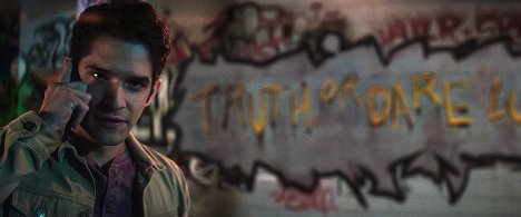 Tyler Posey - Truth or Dare - Van film