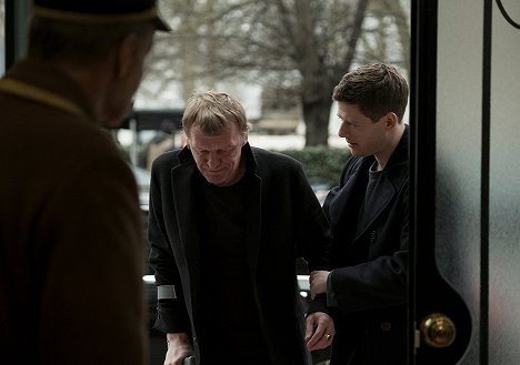 Alexej Serebrjakov, James Norton - McMafie - Epizoda 3 - Z filmu