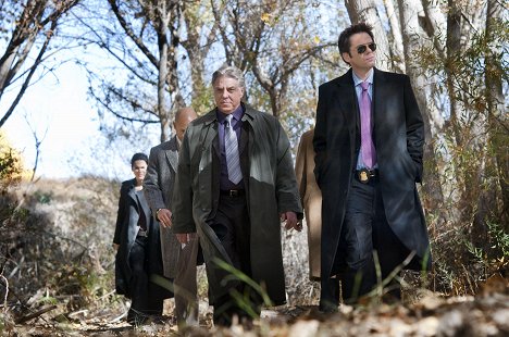 Bruce McGill, Billy Burke - Rizzoli & Isles - See One. Do One. Teach One. - Photos