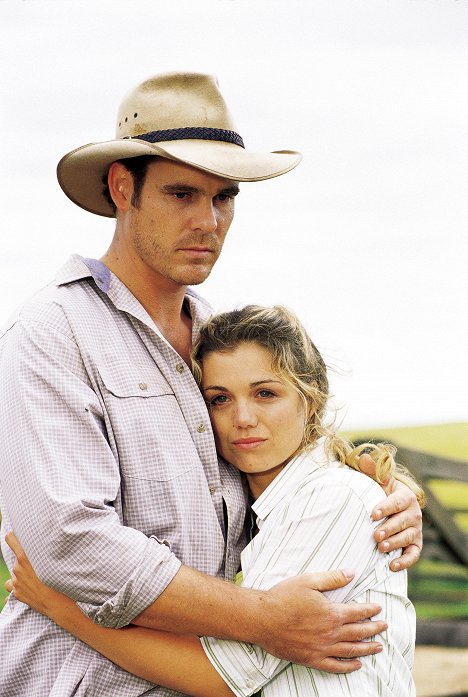 Aaron Jeffery, Bridie Carter - McLeod's Daughters - Through the Looking Glass - Photos